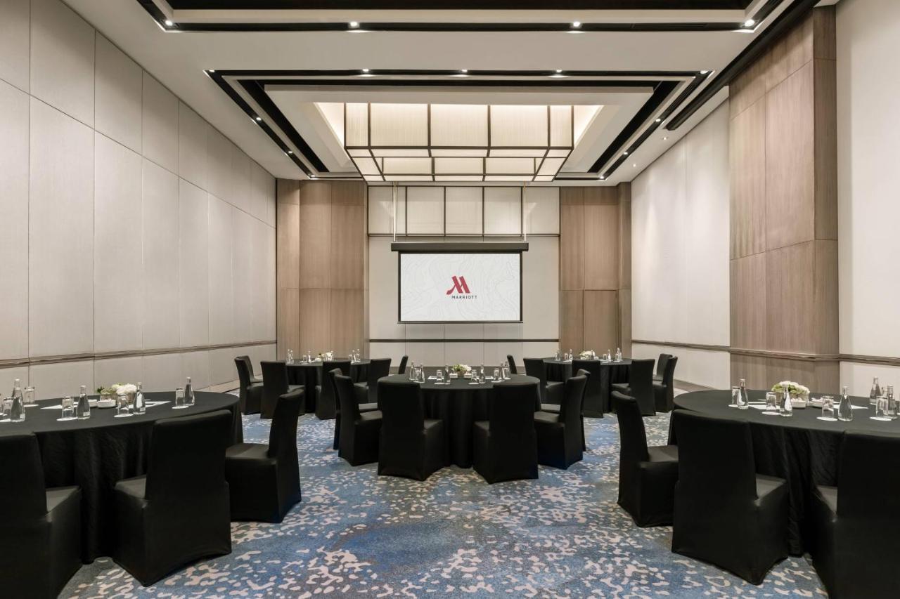 Clark Marriott Hotel Mabalacat Exterior photo