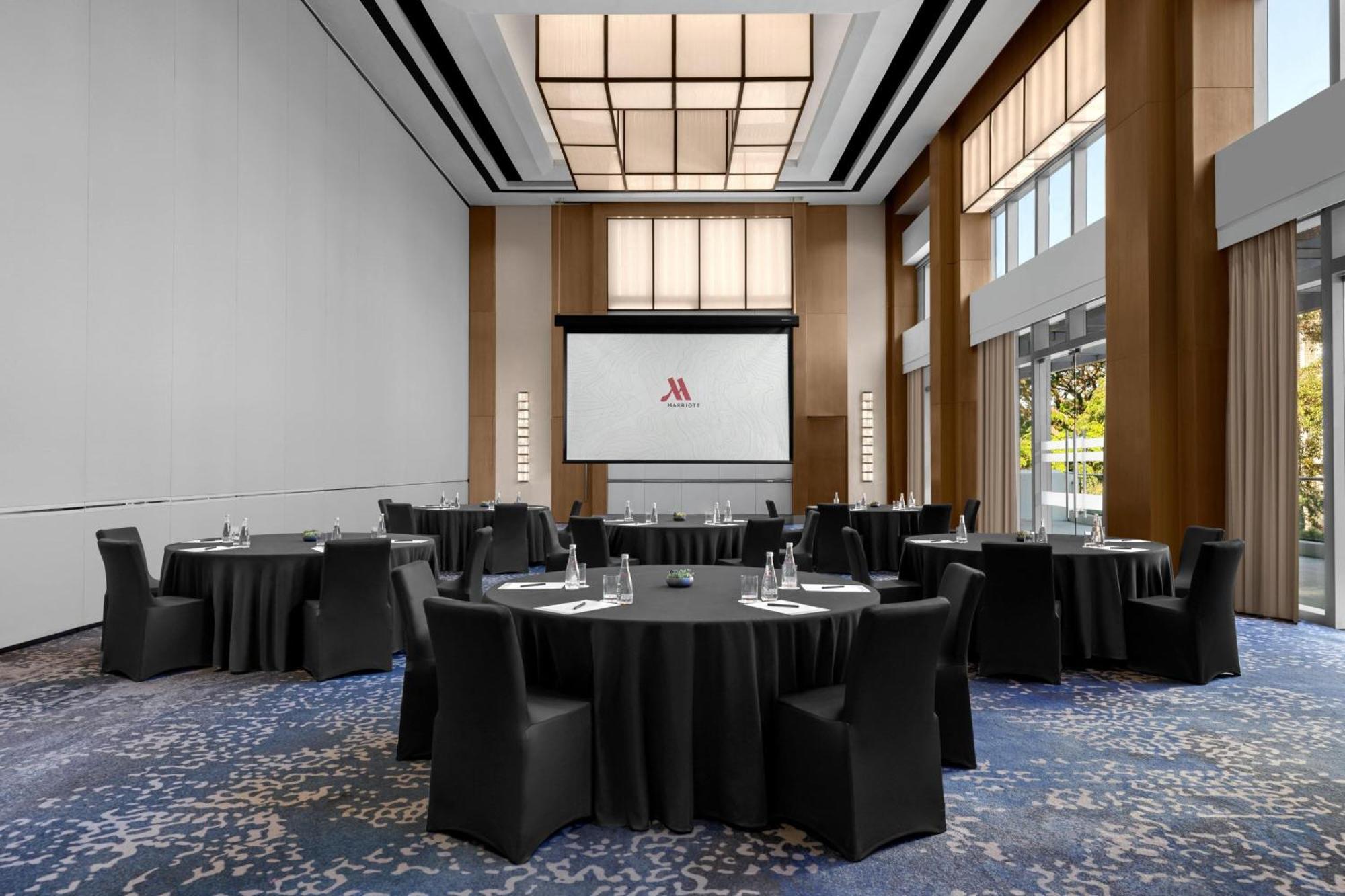 Clark Marriott Hotel Mabalacat Exterior photo
